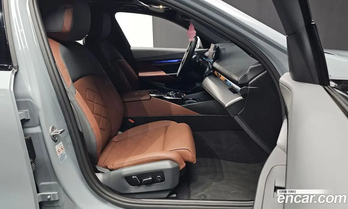 BMW 5 серия 2024 2.0 автомат (гидро), фото 13