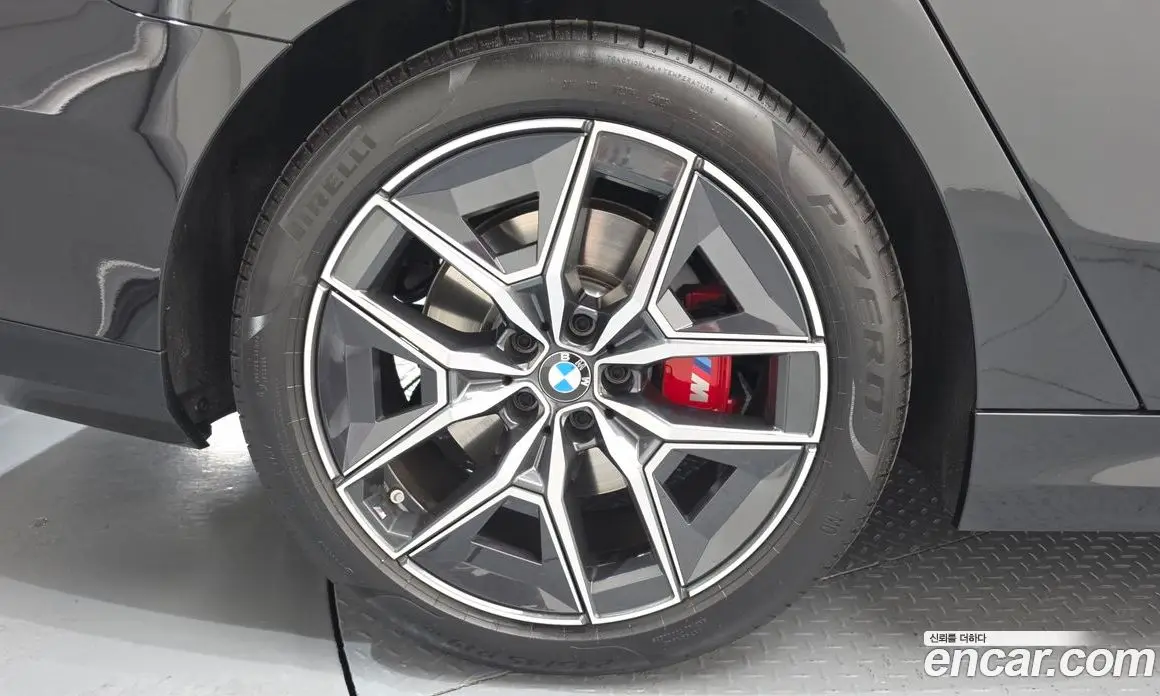 BMW 5 серия 2025 2.0 автомат (гидро), фото 5