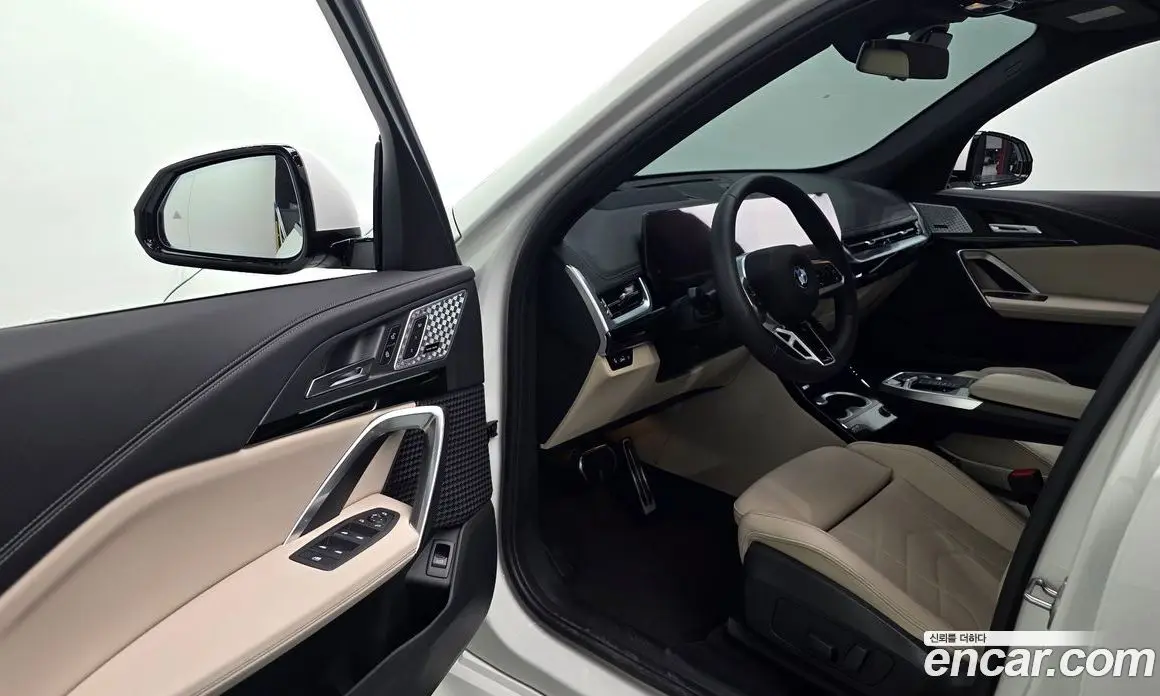 BMW X1 2024 2.0 автомат (гидро), фото 13