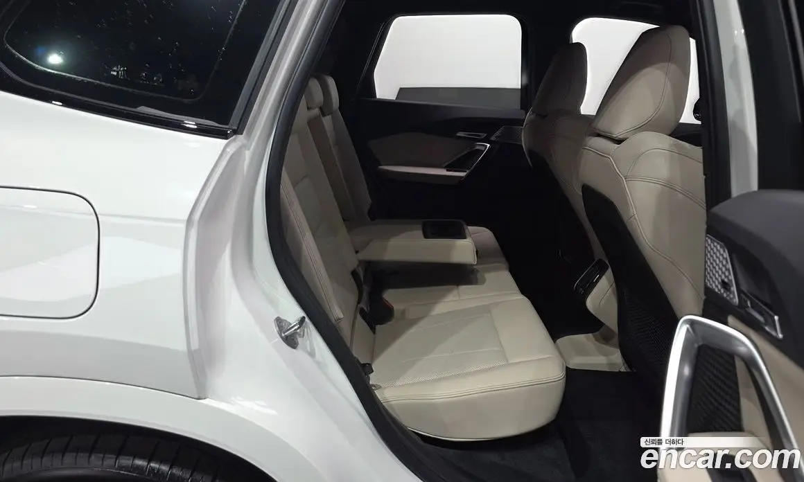 BMW X1 2024 2.0 автомат (гидро), фото 17