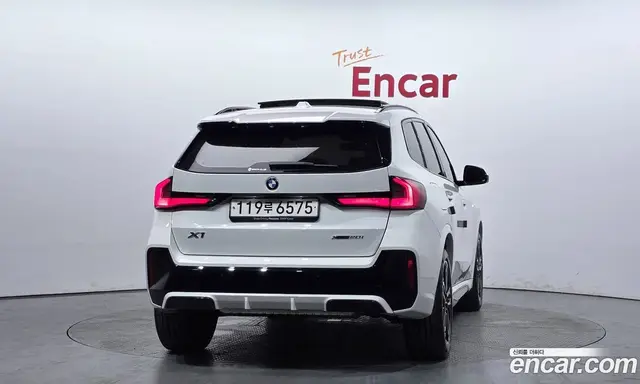 BMW X1 2024 2.0 автомат (гидро), миниатюра 4