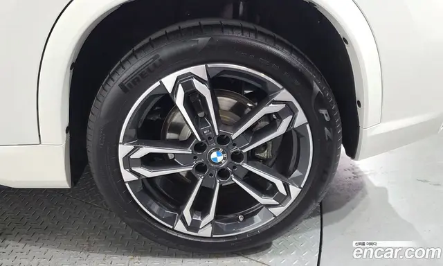 BMW X1 2024 2.0 автомат (гидро), миниатюра 7