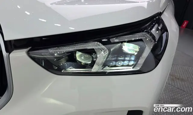 BMW X1 2024 2.0 автомат (гидро), миниатюра 8