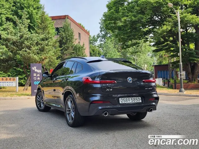 BMW X4 2019 2.0 автомат (гидро), миниатюра 6