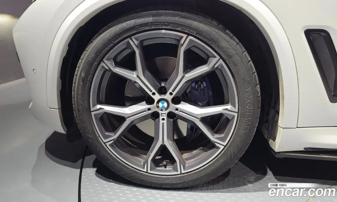 BMW X5 2023 3.0 автомат (гидро), фото 5