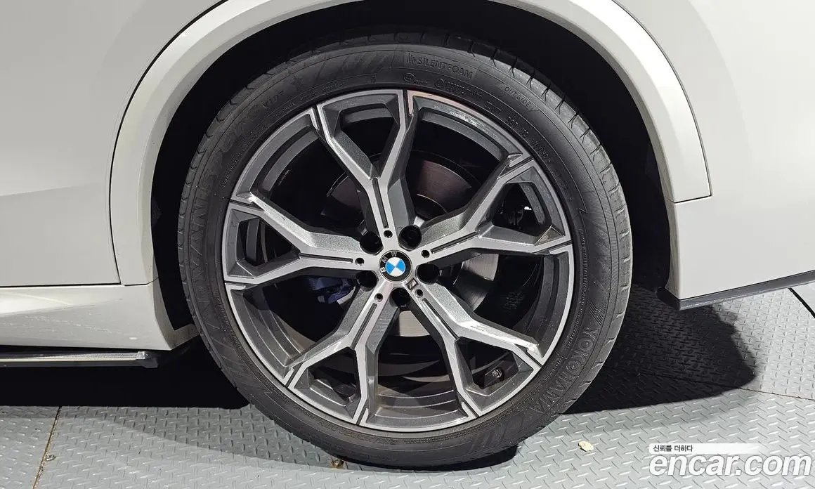 BMW X5 2023 3.0 автомат (гидро), фото 7
