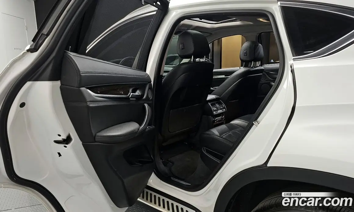 BMW X6 2016 3.0 автомат (гидро), фото 12