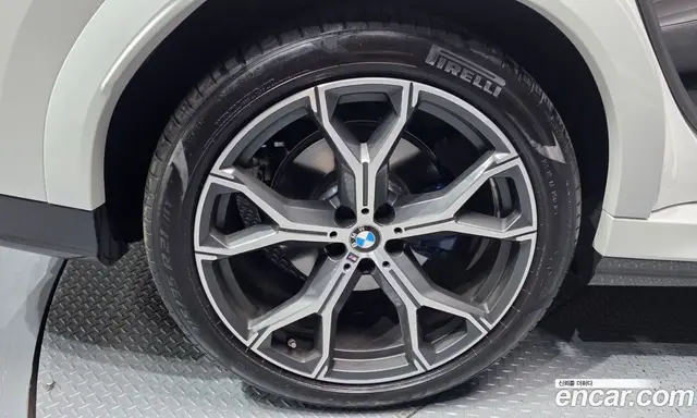 BMW X6 2024 3.0 автомат (гидро), миниатюра 5