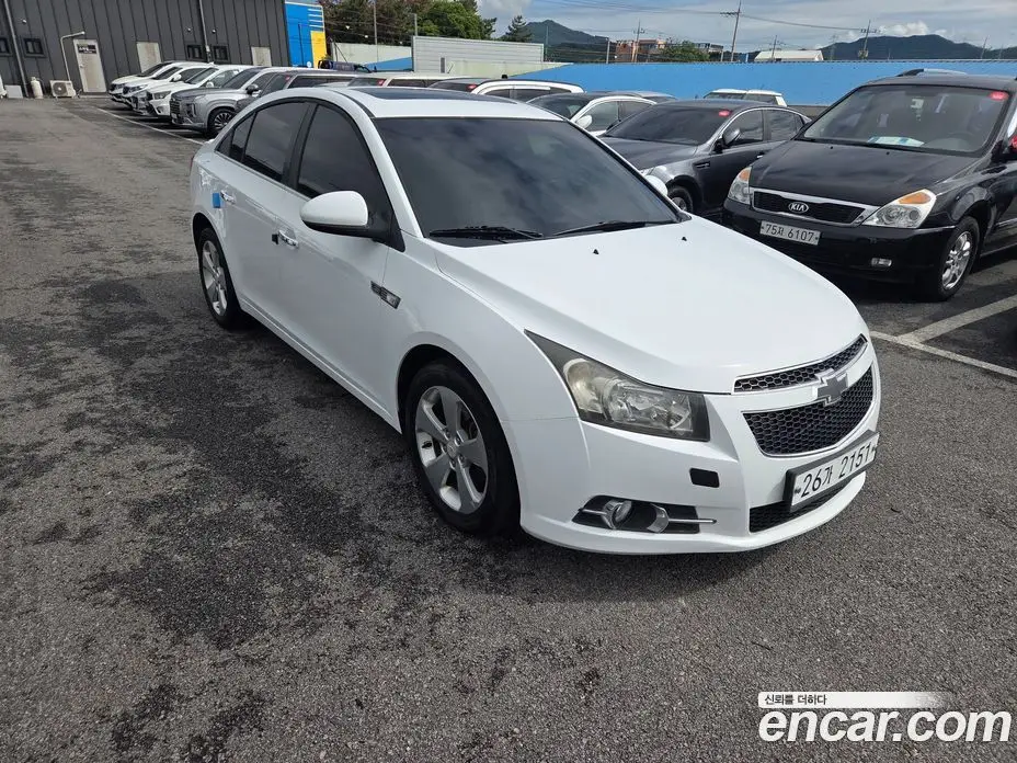Chevrolet Cruze 2011 2.0 автомат (гидро), фото 3