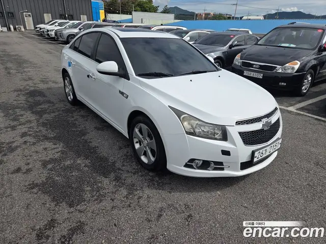 Chevrolet Cruze 2011 2.0 автомат (гидро), миниатюра 3