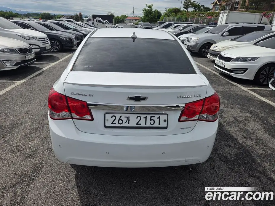 Chevrolet Cruze 2011 2.0 автомат (гидро), фото 5