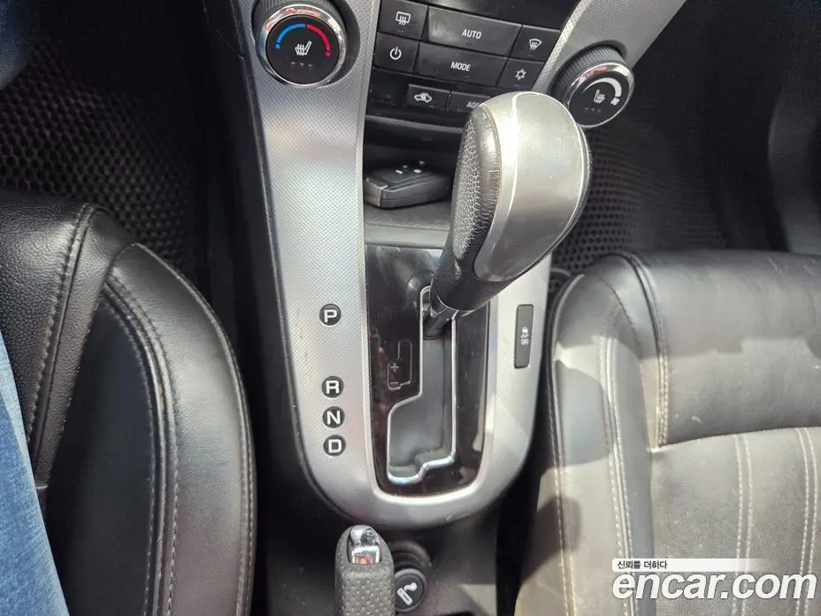 Chevrolet Cruze 2011 2.0 автомат (гидро), фото 9