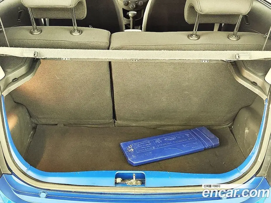 Chevrolet Matiz 2011 1.0 автомат (гидро), фото 17