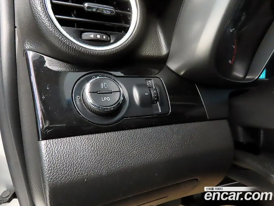 Chevrolet Orlando 2011 2.0 автомат (гидро), фото 14