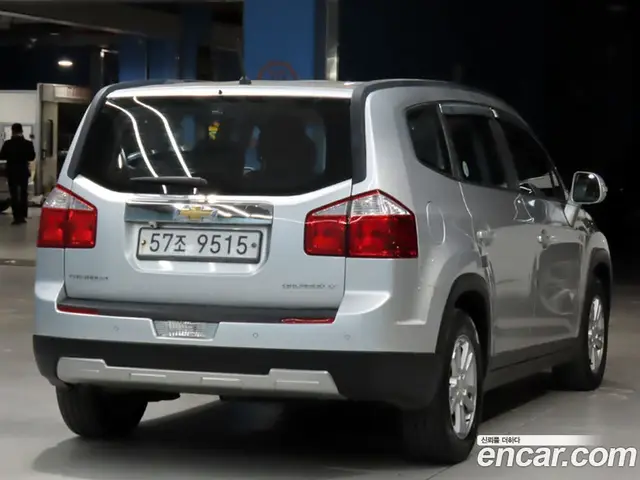 Chevrolet Orlando 2011 2.0 автомат (гидро), миниатюра 4