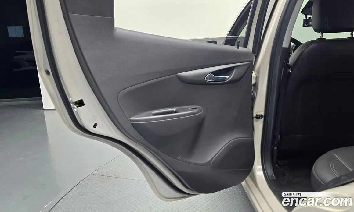 Chevrolet Spark 2016 1.0 автомат (гидро), фото 15