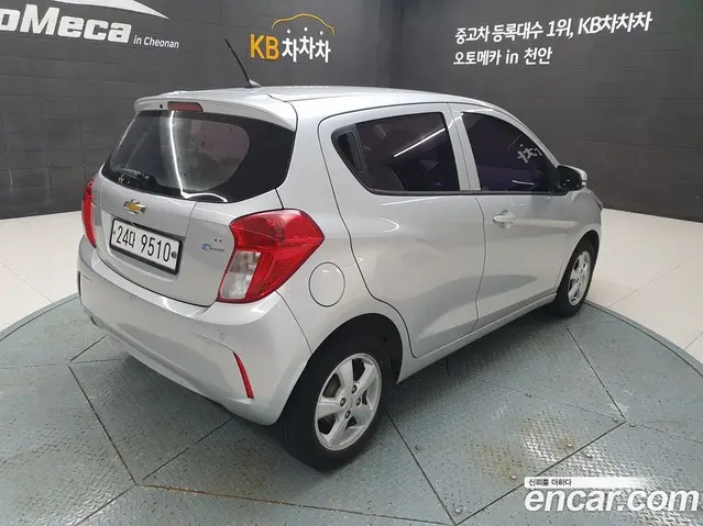 Chevrolet Spark 2017 1.0 автомат (гидро), миниатюра 2