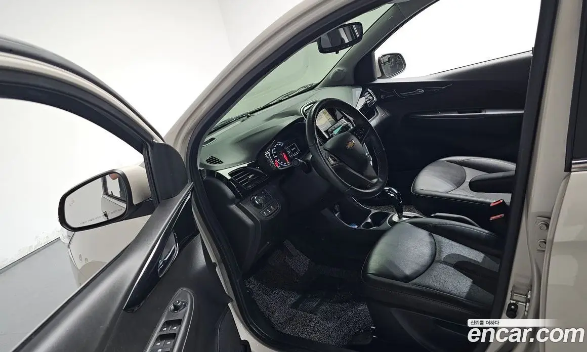 Chevrolet Spark 2018 1.0 автомат (гидро), фото 12