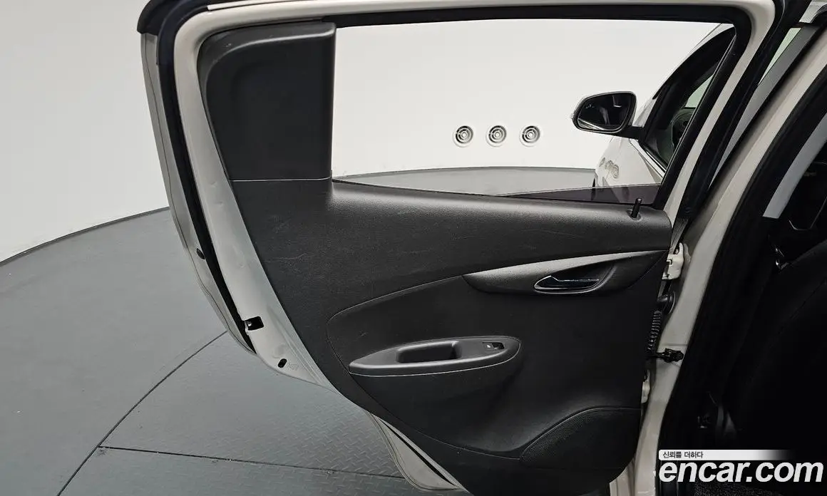 Chevrolet Spark 2018 1.0 автомат (гидро), фото 14