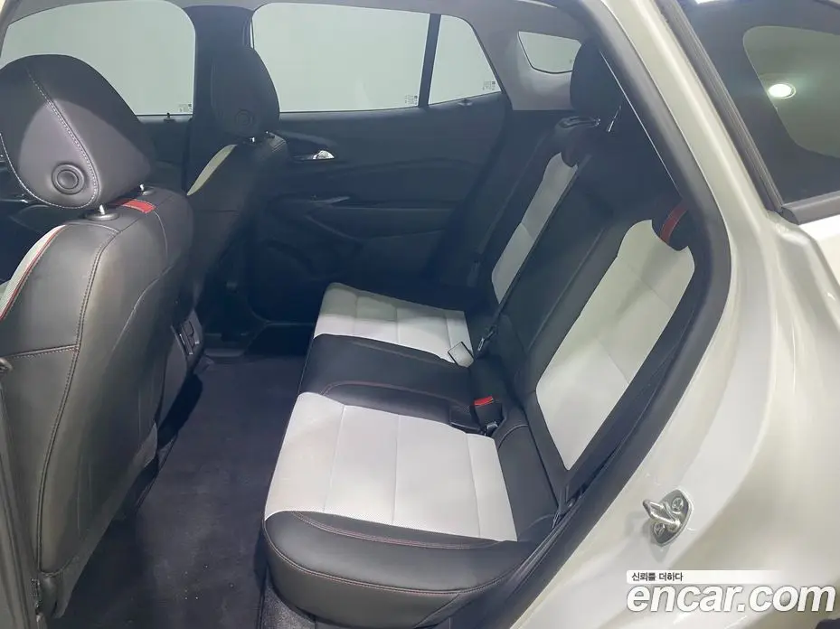 Chevrolet Trax 2025 1.2 автомат (гидро), фото 18
