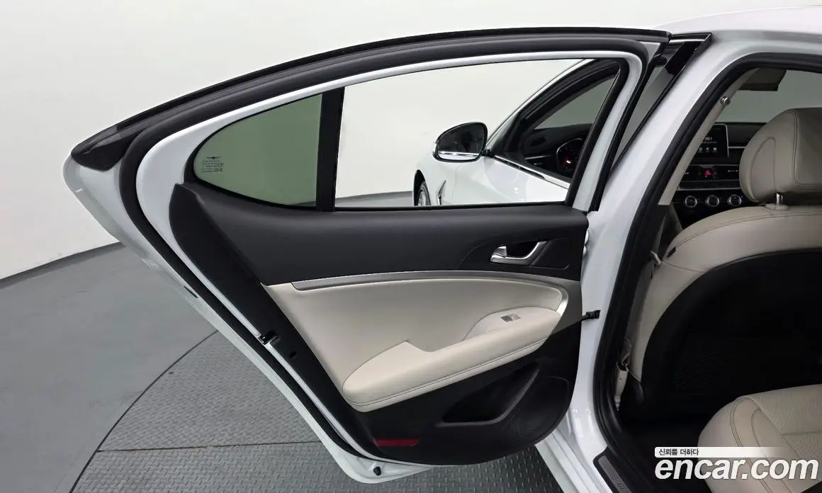 Genesis G70 2020 2.0 автомат (гидро), фото 15