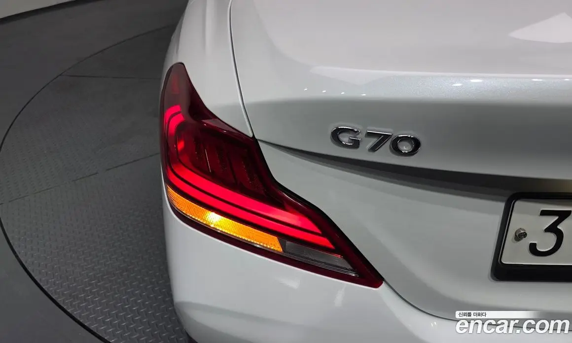 Genesis G70 2020 2.0 автомат (гидро), фото 9