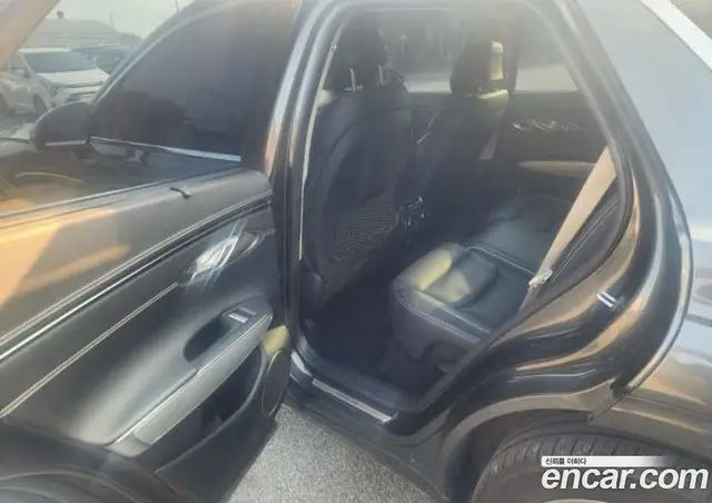 Genesis GV70 2024 0.1 автомат (гидро), миниатюра 11
