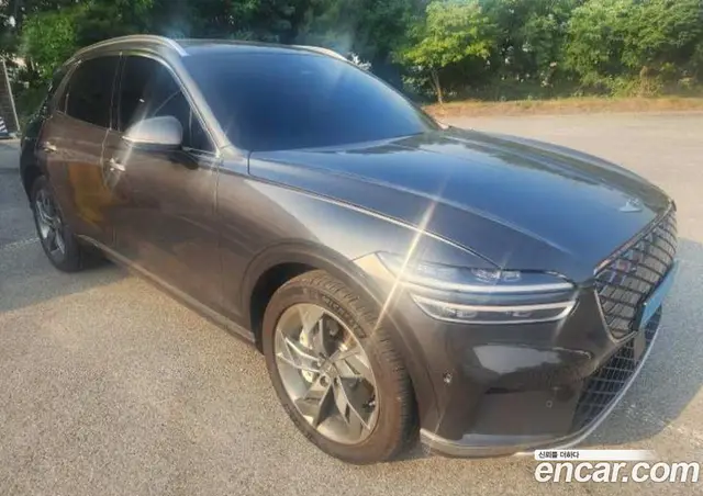 Genesis GV70 2024 0.1 автомат (гидро), миниатюра 8