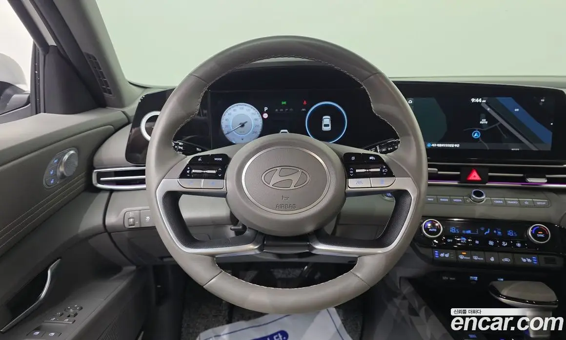 Hyundai Avante 2023 1.6 автомат (гидро), фото 15