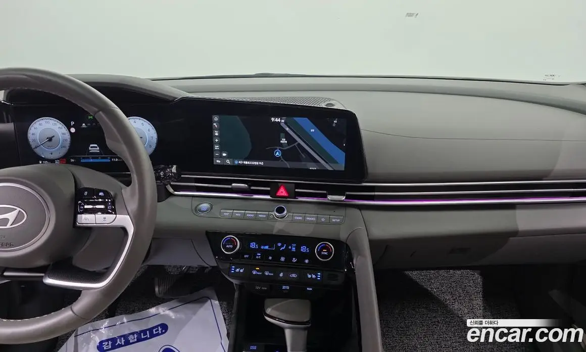Hyundai Avante 2023 1.6 автомат (гидро), фото 16