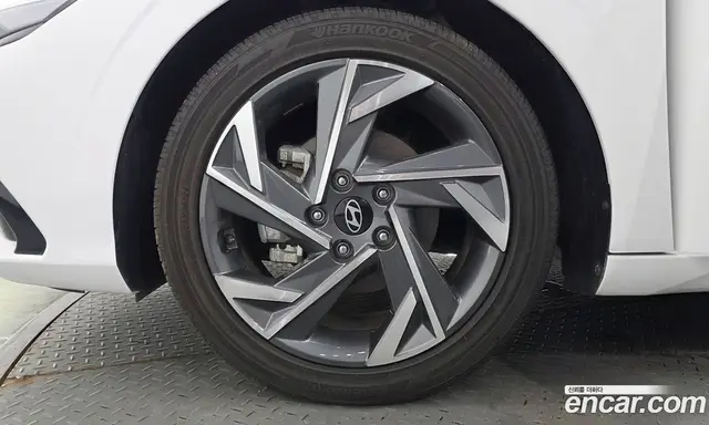 Hyundai Avante 2023 1.6 автомат (гидро), миниатюра 5
