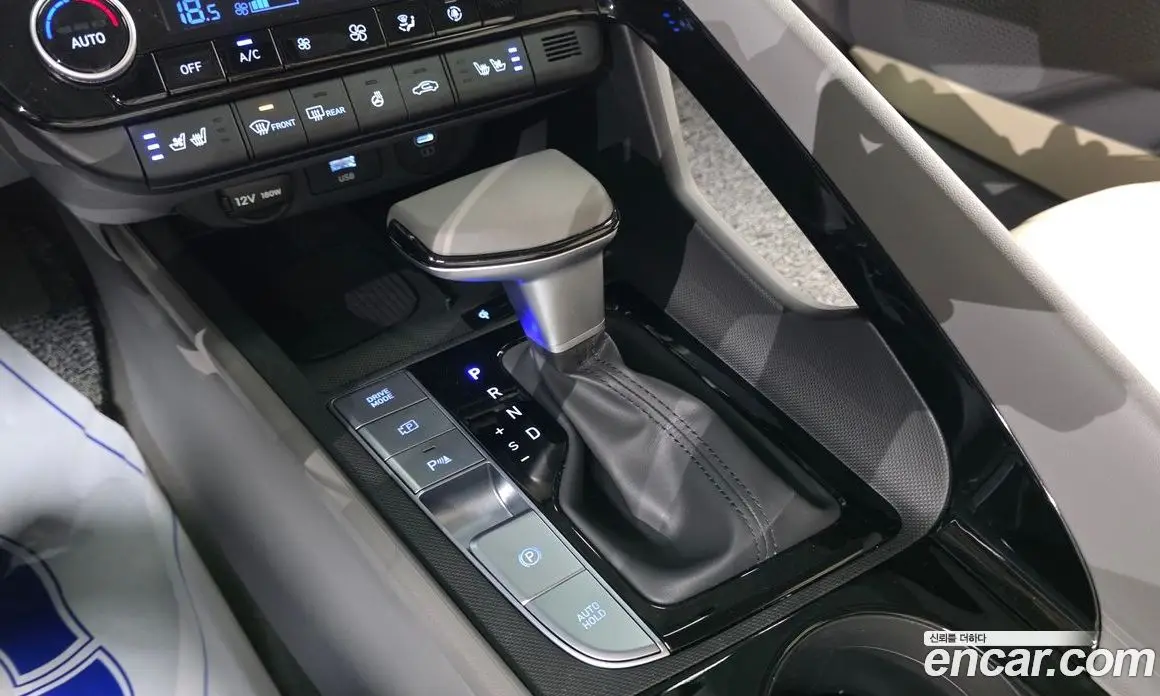 Hyundai Avante 2023 1.6 автомат (гидро), фото 9