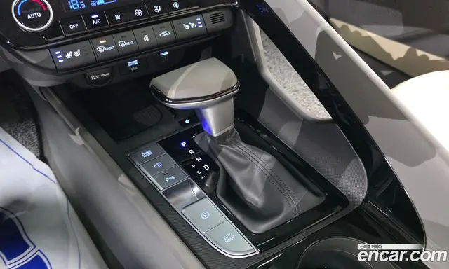 Hyundai Avante 2023 1.6 автомат (гидро), миниатюра 9