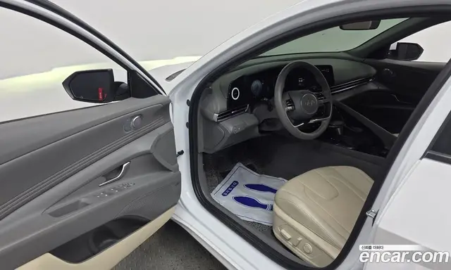 Hyundai Avante 2023 1.6 автомат (гидро), миниатюра 10