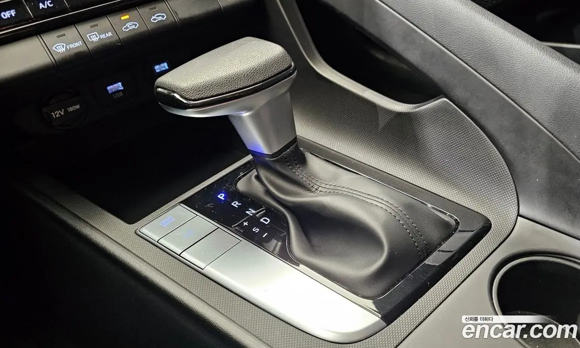 Hyundai Avante 2023 1.6 автомат (гидро), фото 12
