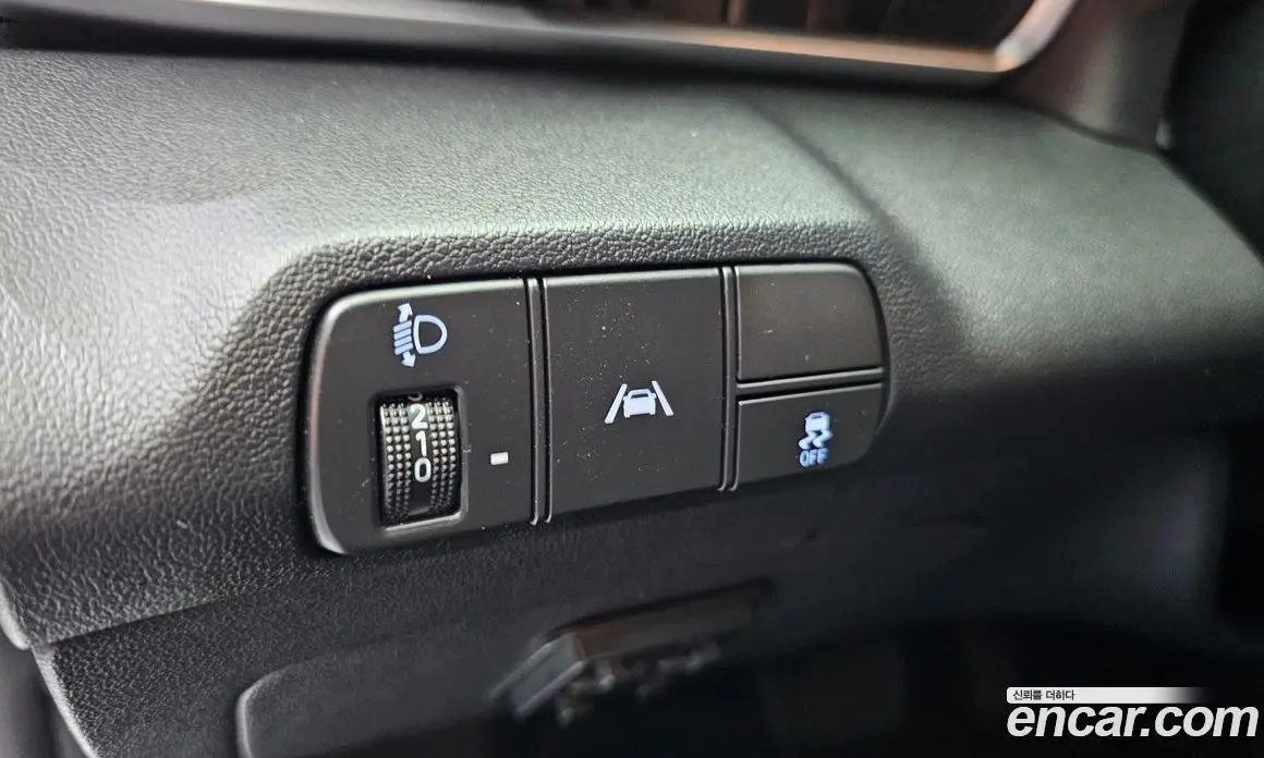 Hyundai Avante 2023 1.6 автомат (гидро), фото 28