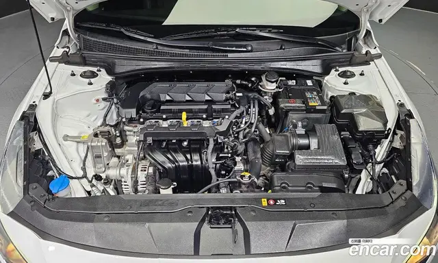 Hyundai Avante 2023 1.6 автомат (гидро), миниатюра 6