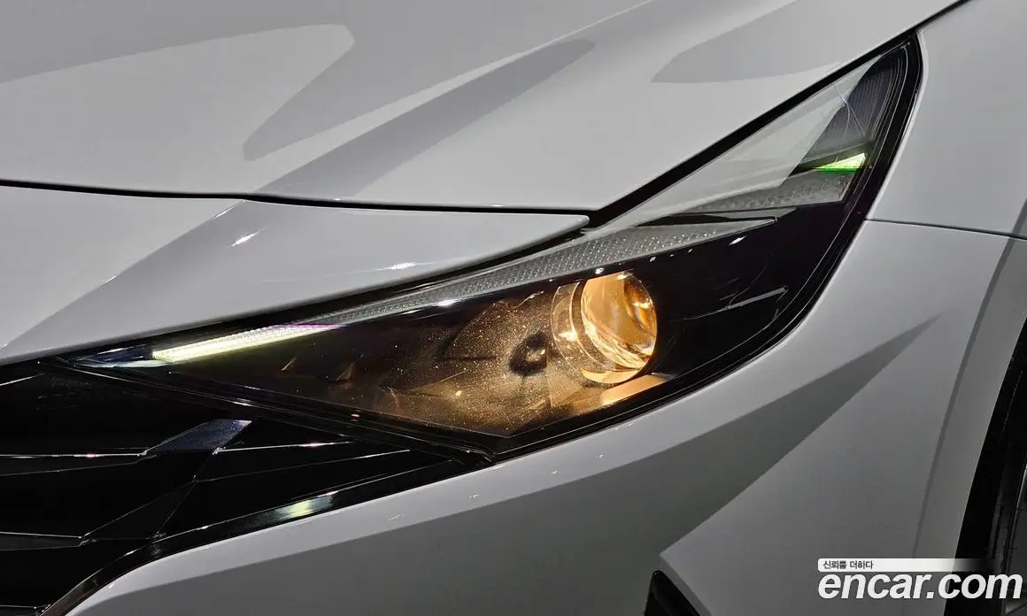Hyundai Avante 2023 1.6 автомат (гидро), фото 8