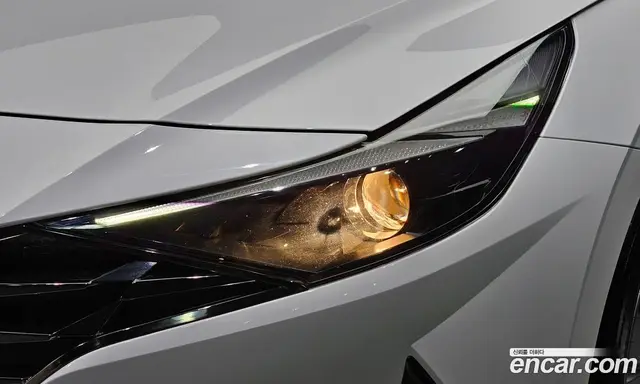 Hyundai Avante 2023 1.6 автомат (гидро), миниатюра 8