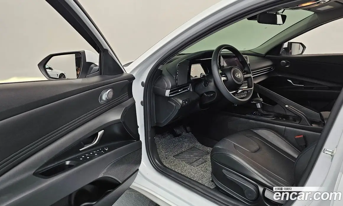 Hyundai Avante 2025 1.6 автомат (гидро), фото 13