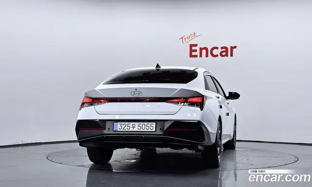 Hyundai Avante 2025 1.6 автомат (гидро), миниатюра 4
