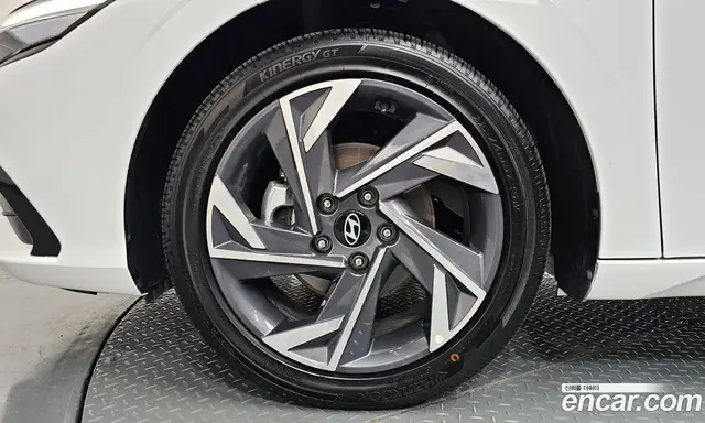Hyundai Avante 2025 1.6 автомат (гидро), миниатюра 5