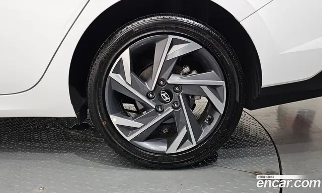 Hyundai Avante 2025 1.6 автомат (гидро), миниатюра 7