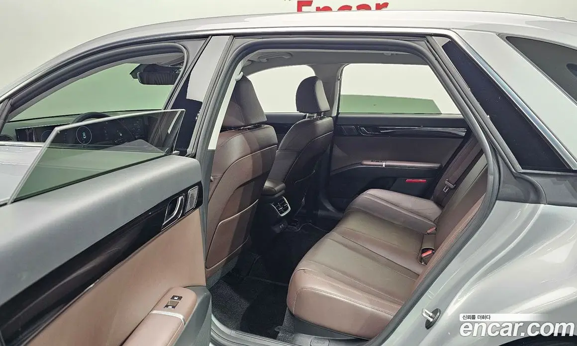 Hyundai Grandeur 2023 2.5 автомат (гидро), фото 17