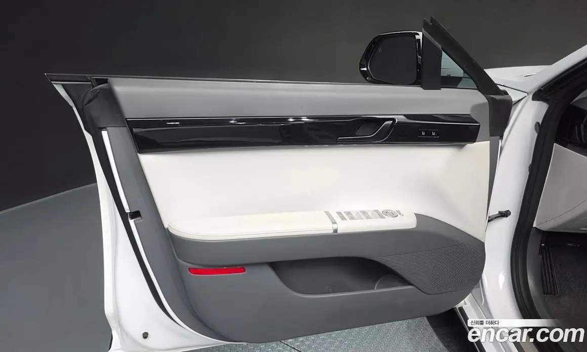 Hyundai Grandeur 2023 2.5 автомат (гидро), фото 14