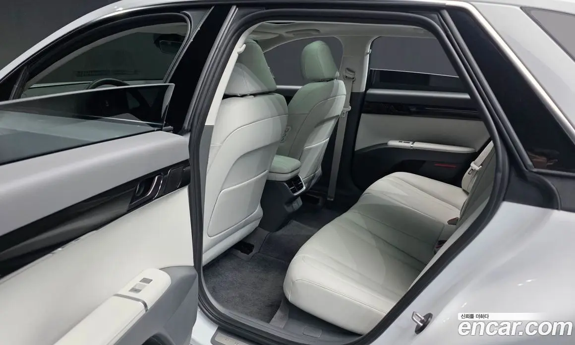 Hyundai Grandeur 2023 2.5 автомат (гидро), фото 16