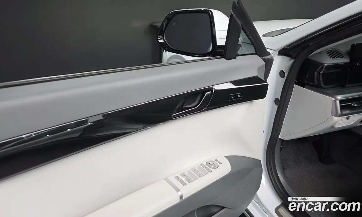 Hyundai Grandeur 2023 2.5 автомат (гидро), фото 28
