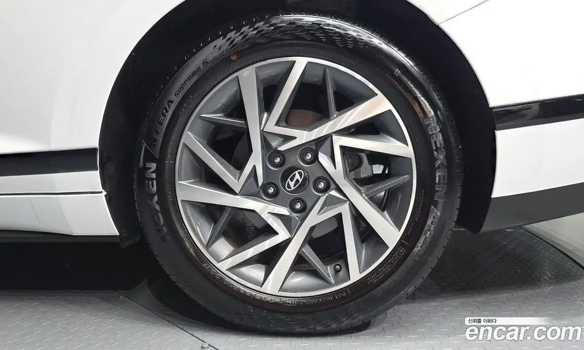 Hyundai Grandeur 2023 2.5 автомат (гидро), фото 5