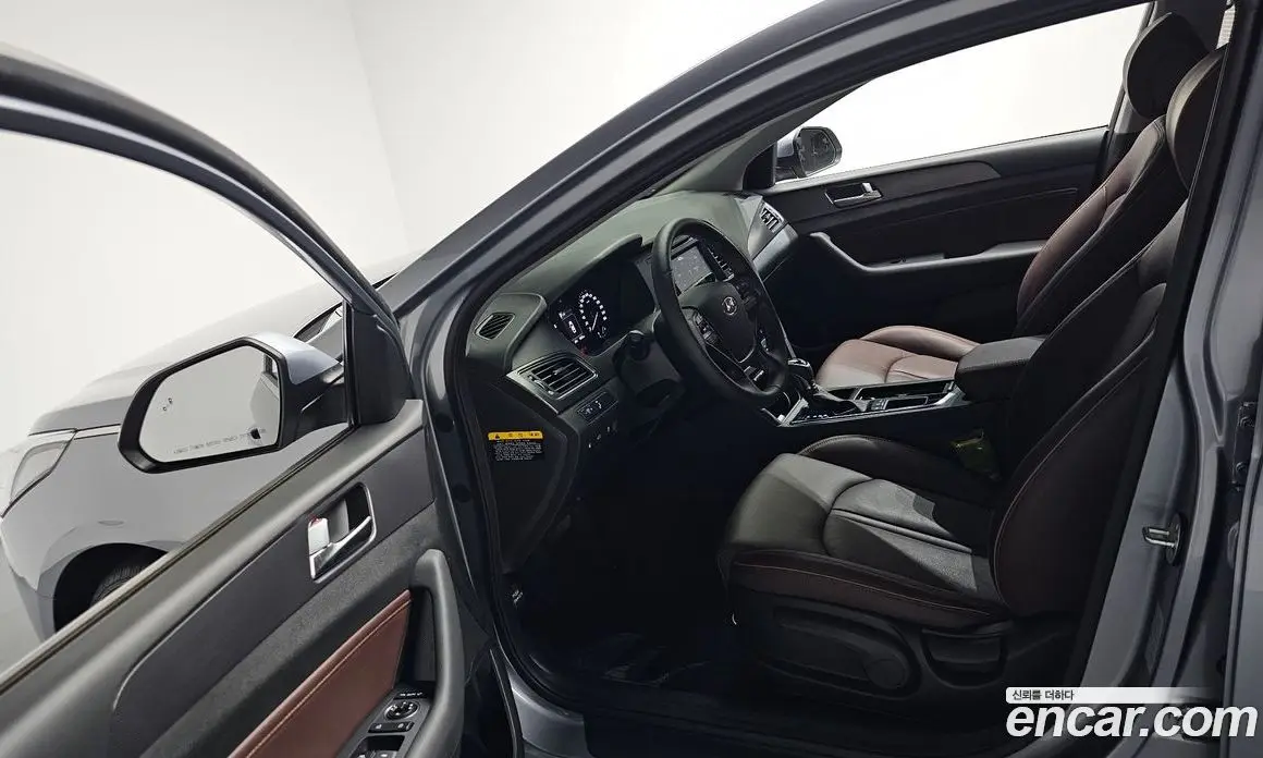 Hyundai Sonata 2017 2.0 автомат (гидро), фото 12