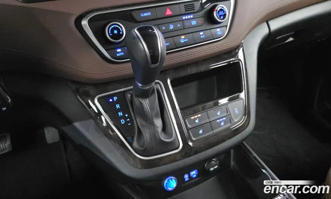 Hyundai Starex 2020 2.5 автомат (гидро), фото 9